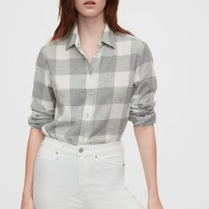 J CREW GREY AND WHITE COTTON BUTTON DOWN SHIRT SIZE X SMALL